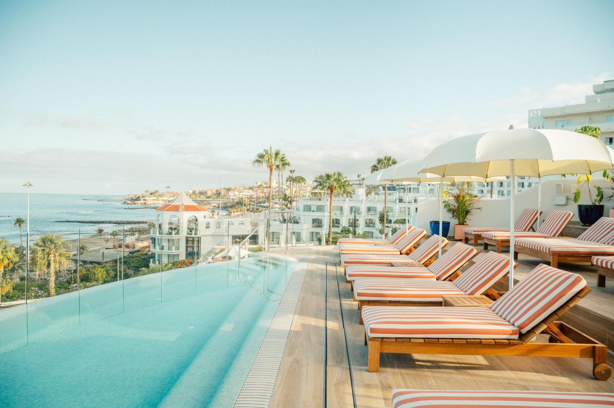 伊波罗之星精选萨比拉酒店-仅供成人入住 阿德耶 外观 照片 Rooftop pool at the Hotel del Coronado